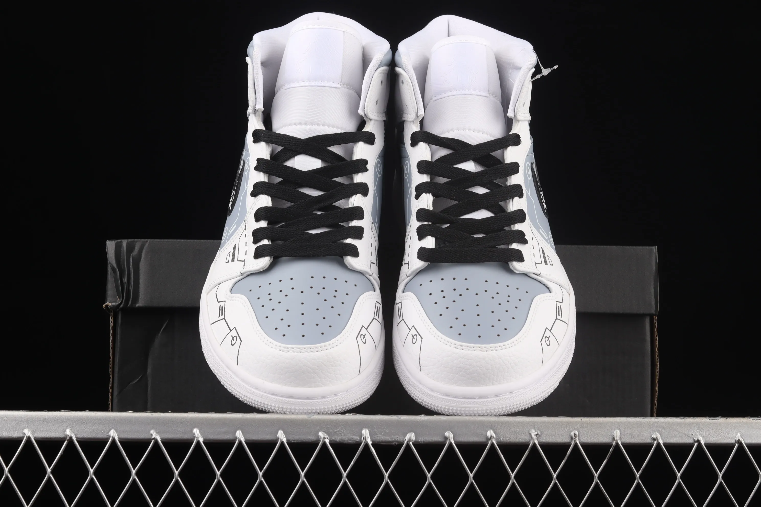 All categories Air Jordan Jordan series basketball shoes Air Jordan 1 Mid Air Jordan 1 Mid AJ1 Joe 1 black and white gray video game graffiti customized Chinese basketball shoes 554724-130